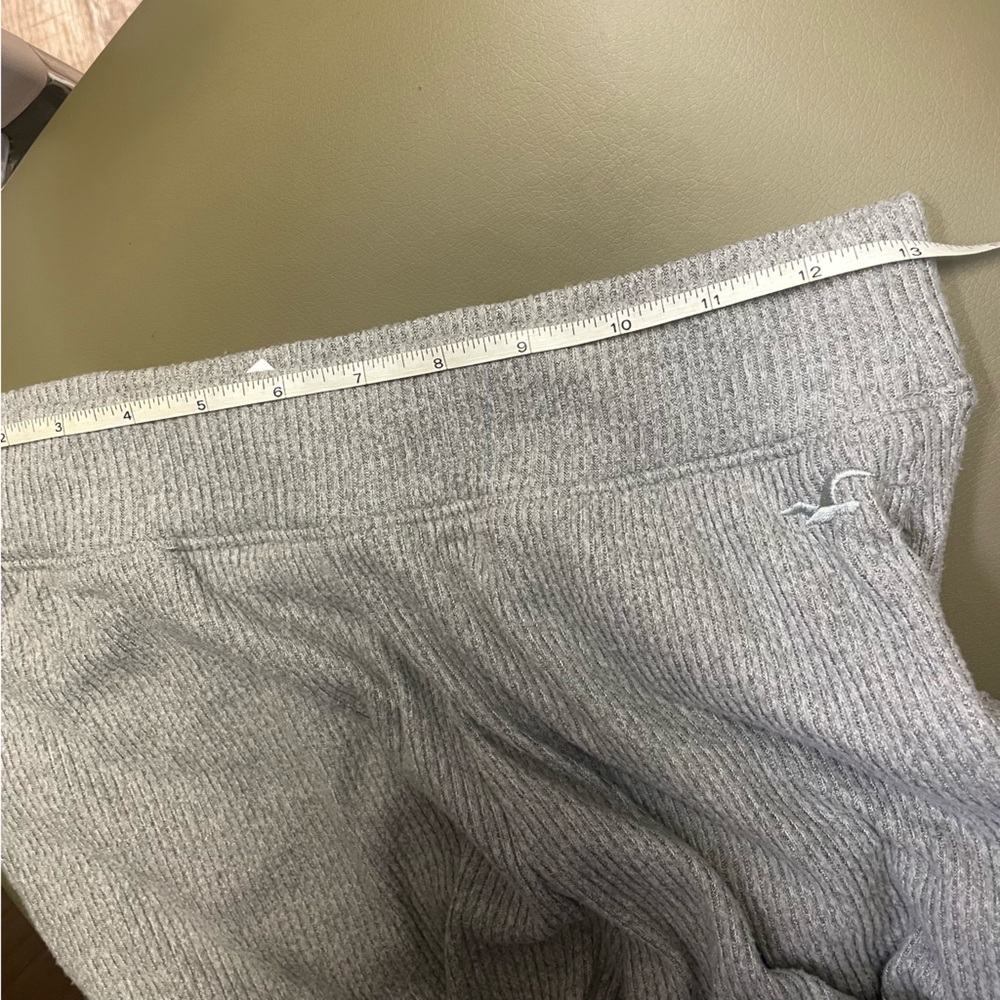Hollister Cozy Ribbed Wide-Leg Pants - Picture 7 of 7